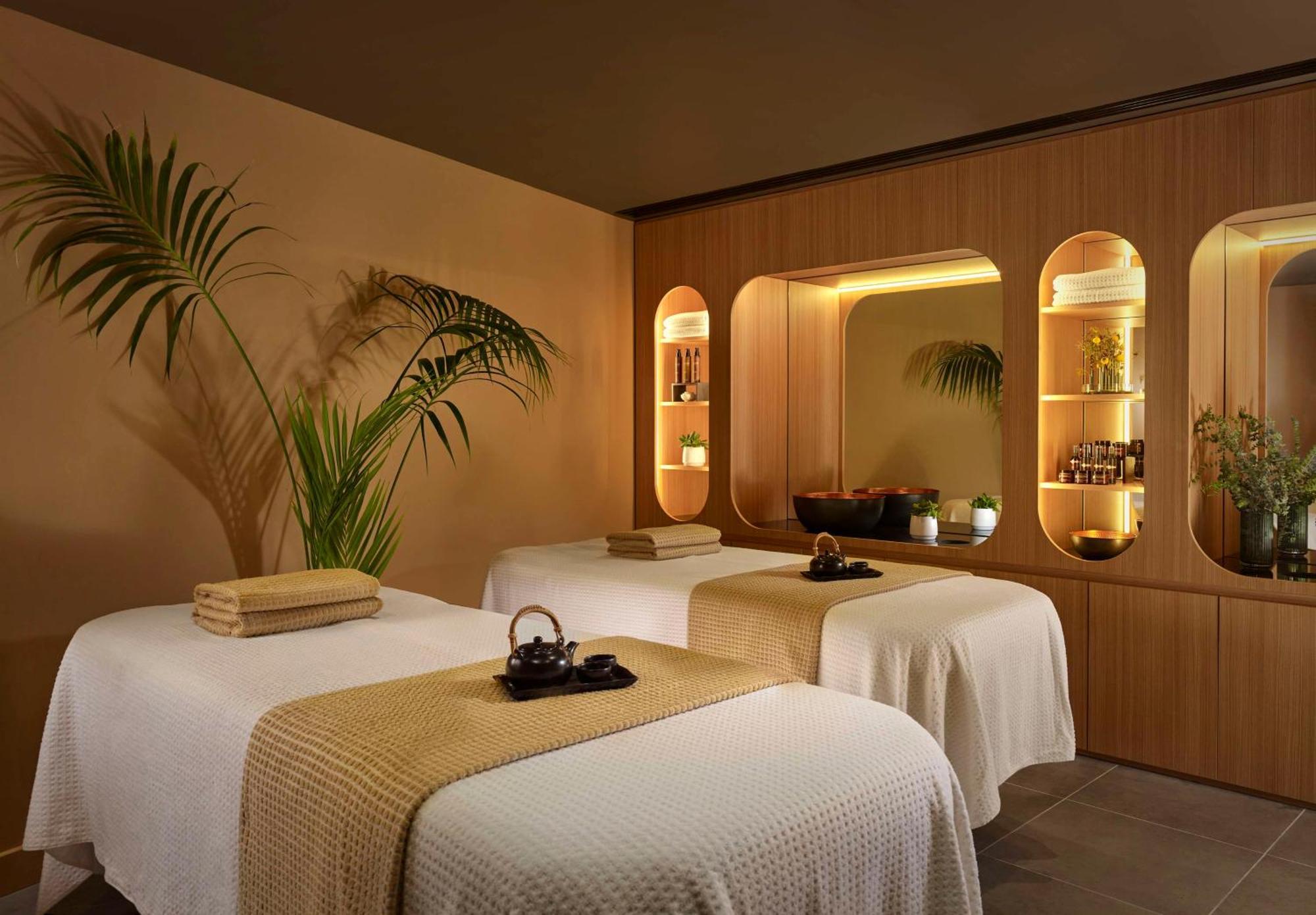 Art'Otel London Battersea Power Station, Powered By Radisson Hotels Exterior foto A spa treatment room