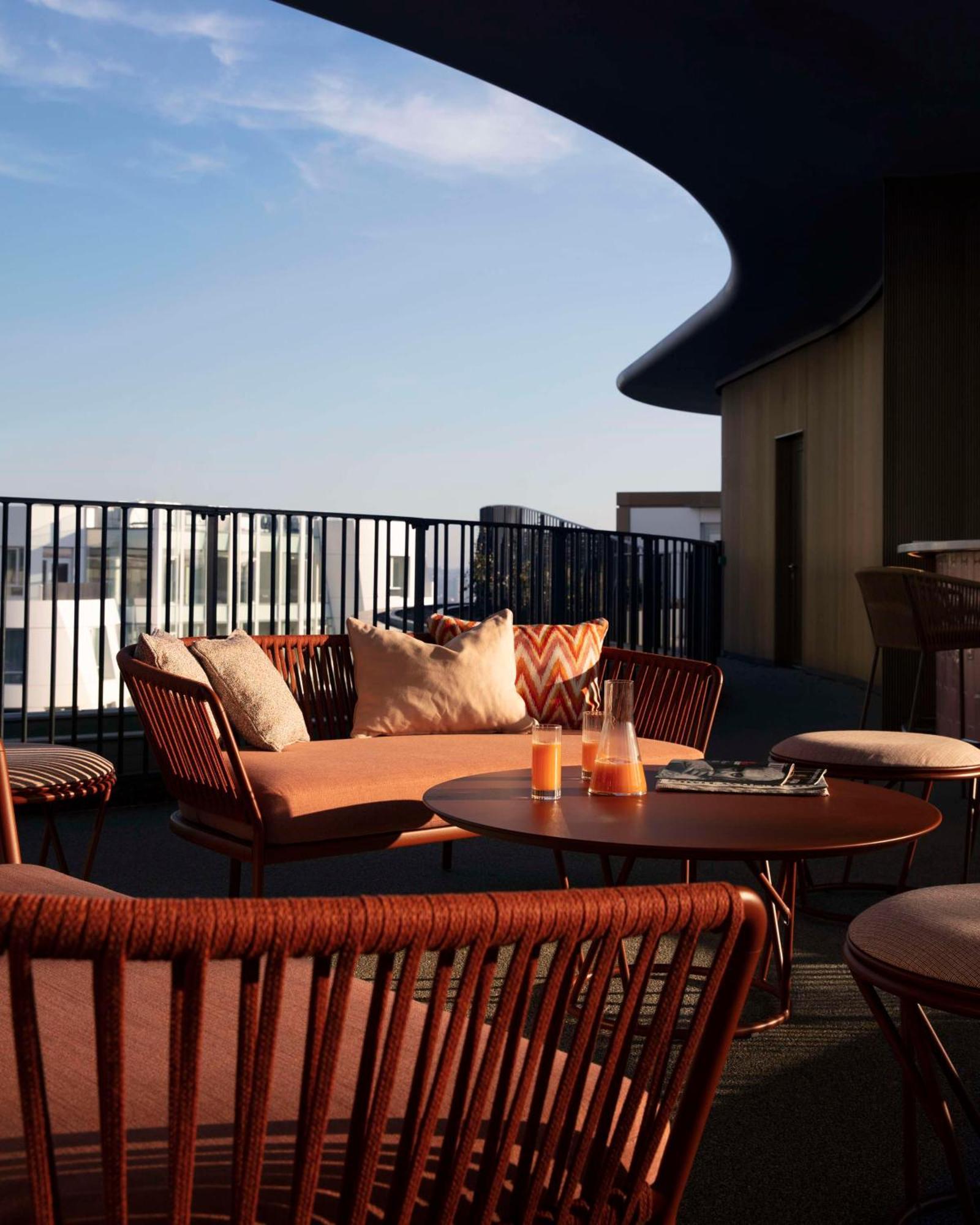 Art'Otel London Battersea Power Station, Powered By Radisson Hotels Exterior foto The Terrace at the Mandarin Oriental, Paris