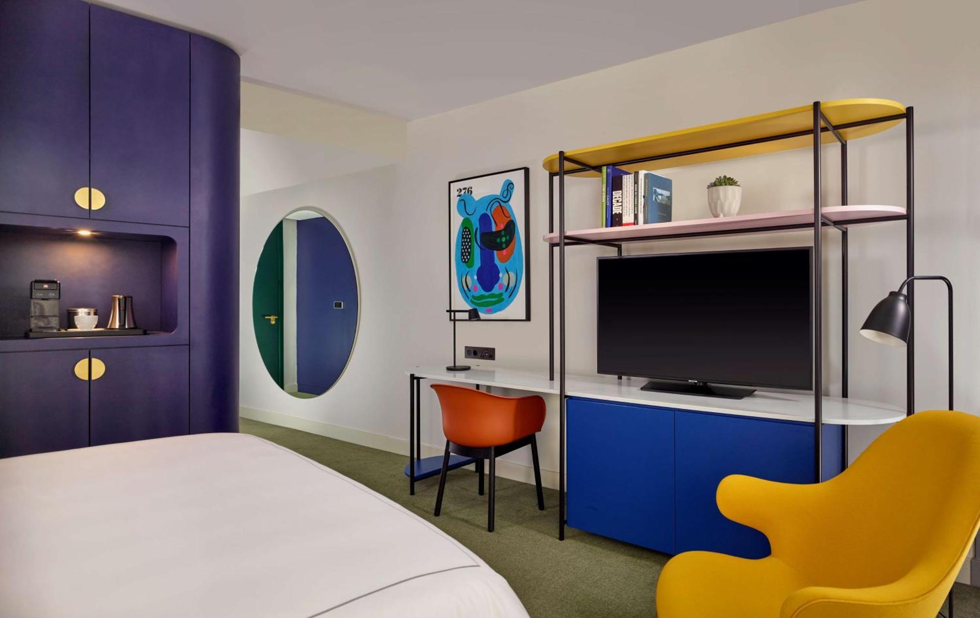 Art'Otel London Battersea Power Station, Powered By Radisson Hotels Exterior foto A room at the Standard London