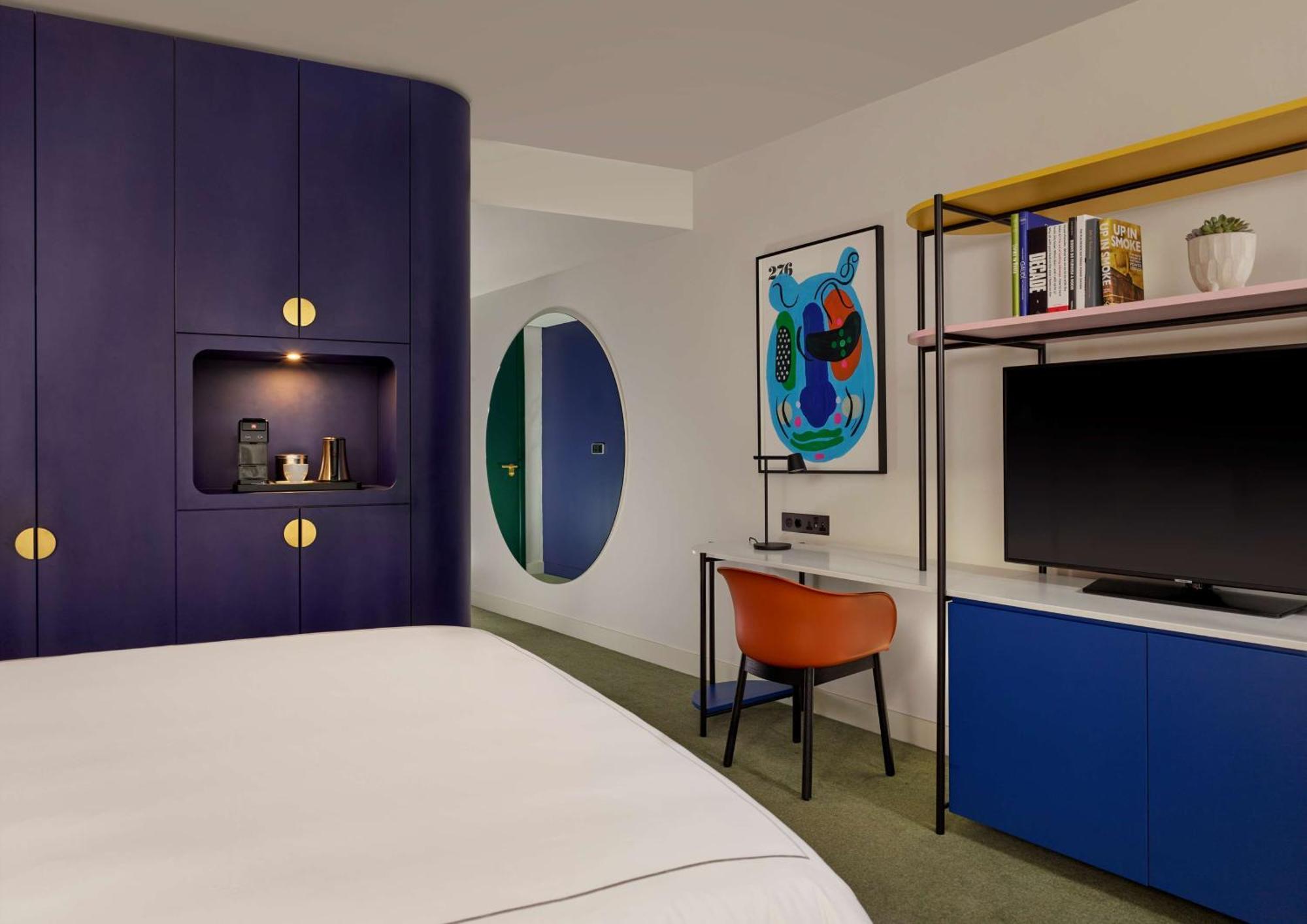 Art'Otel London Battersea Power Station, Powered By Radisson Hotels Exterior foto A room at the Standard London